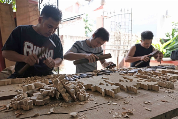Wood carving