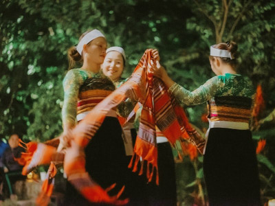 Thai & Hmong Textile Heritage 